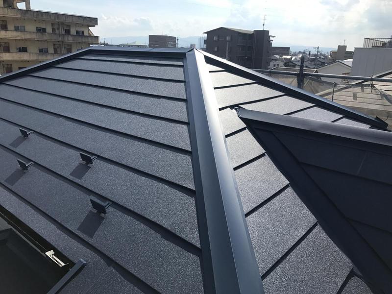 ガルバリウム鋼板屋根カバー工法施工後