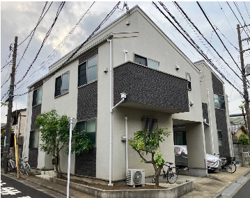 色あせたグレー系外壁の一軒家（施工前）