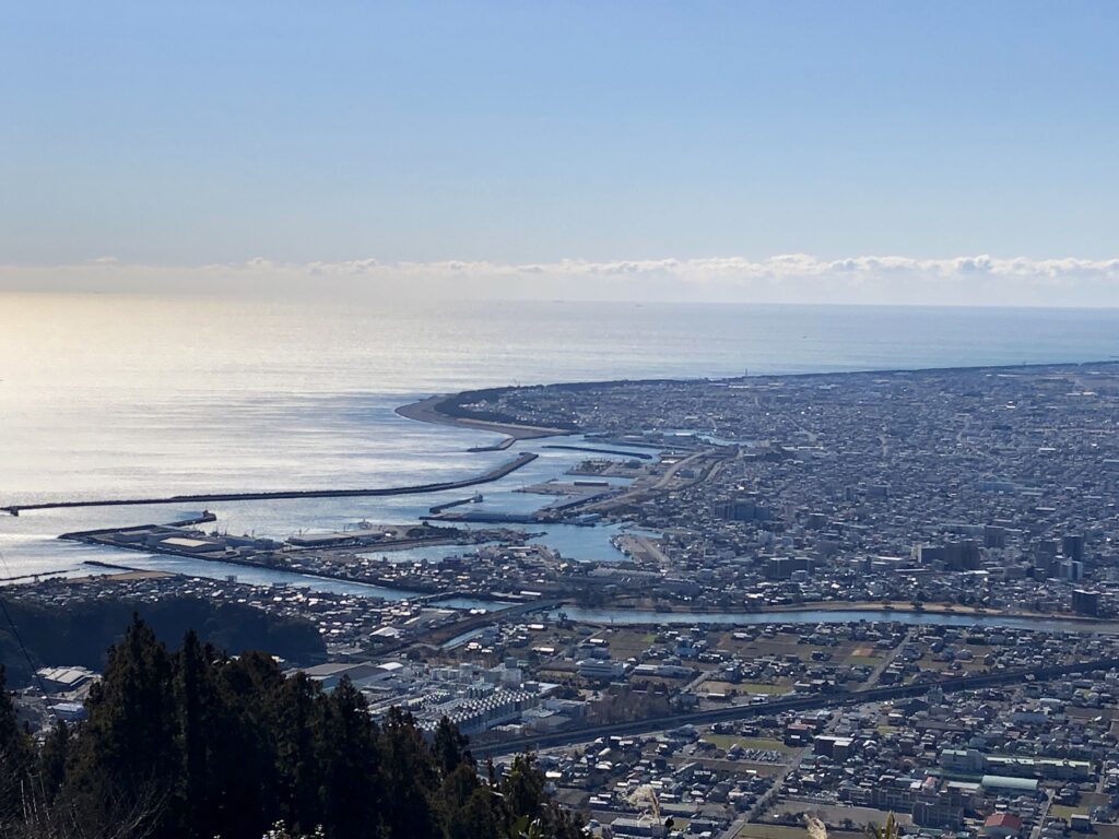 焼津市は沿岸部の気候に注意！外壁への影響をチェック