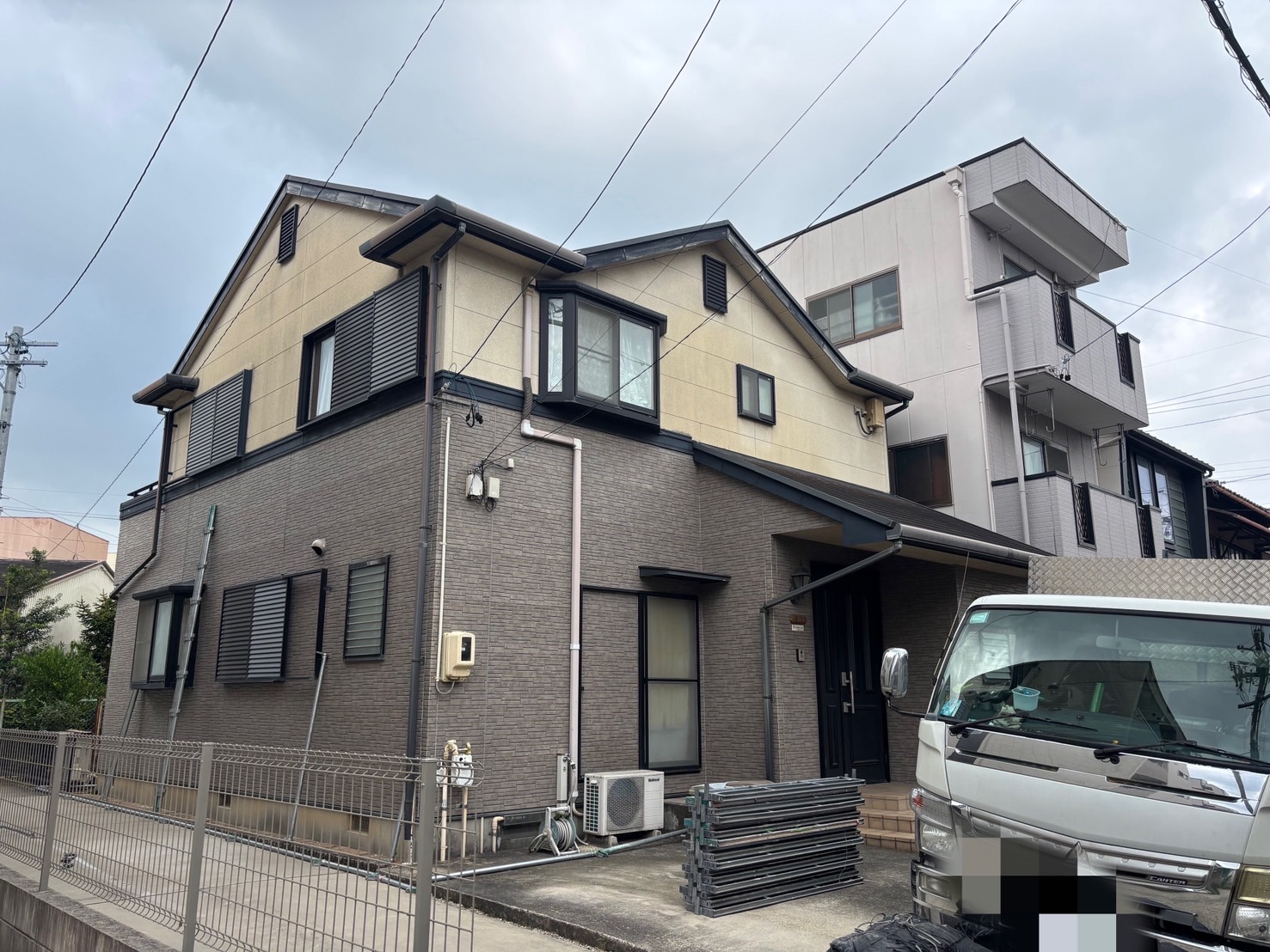 塗り替えまじめ屋の外壁塗装施工前（施工事例2）