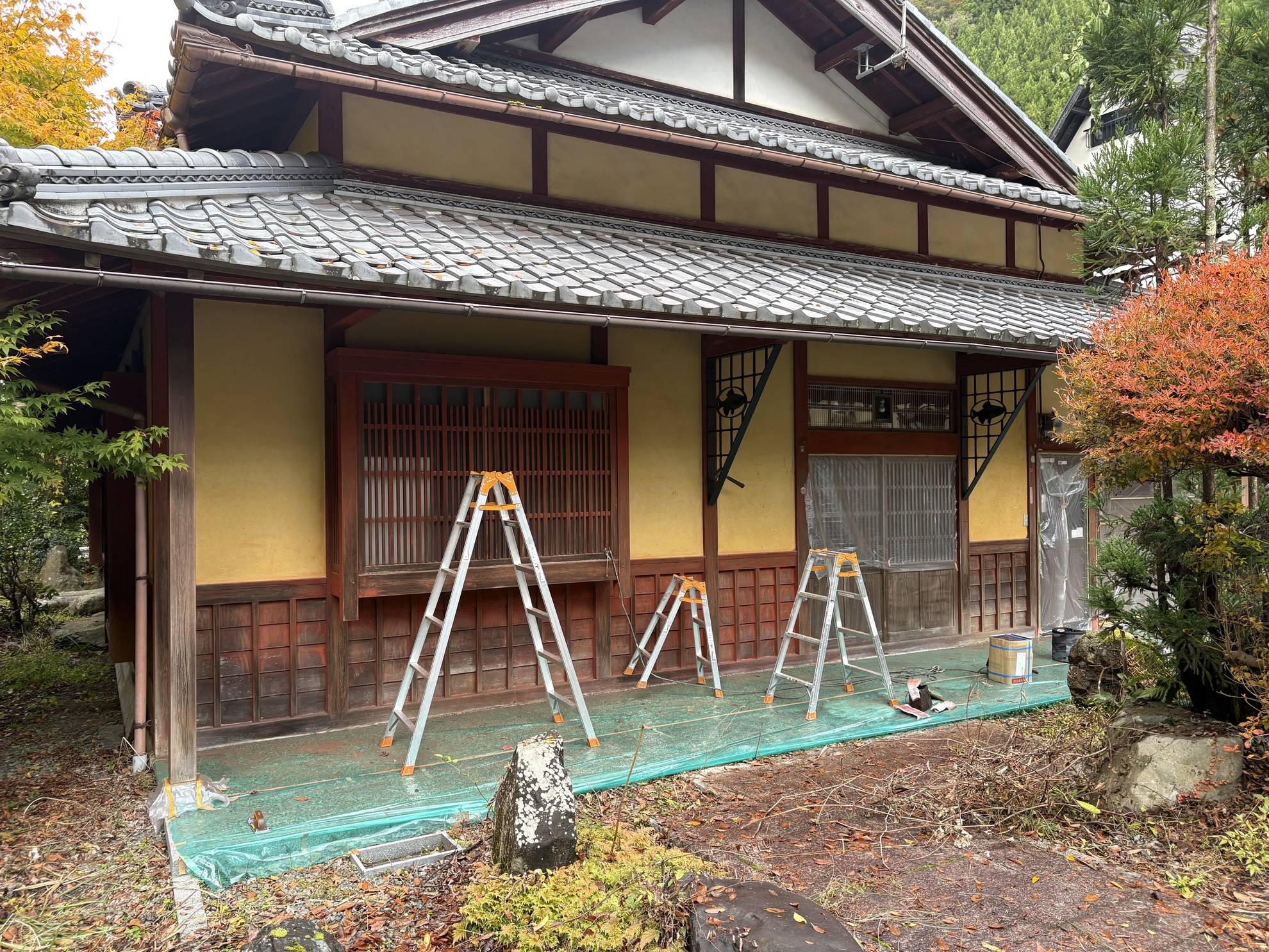 彩心建装の外壁塗装施工前（施工事例2）